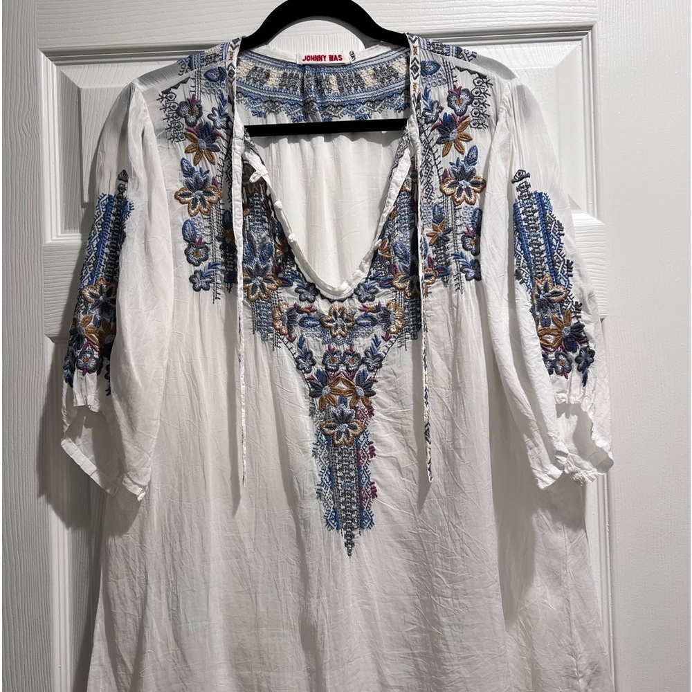 JW beautiful embroidery white tunic